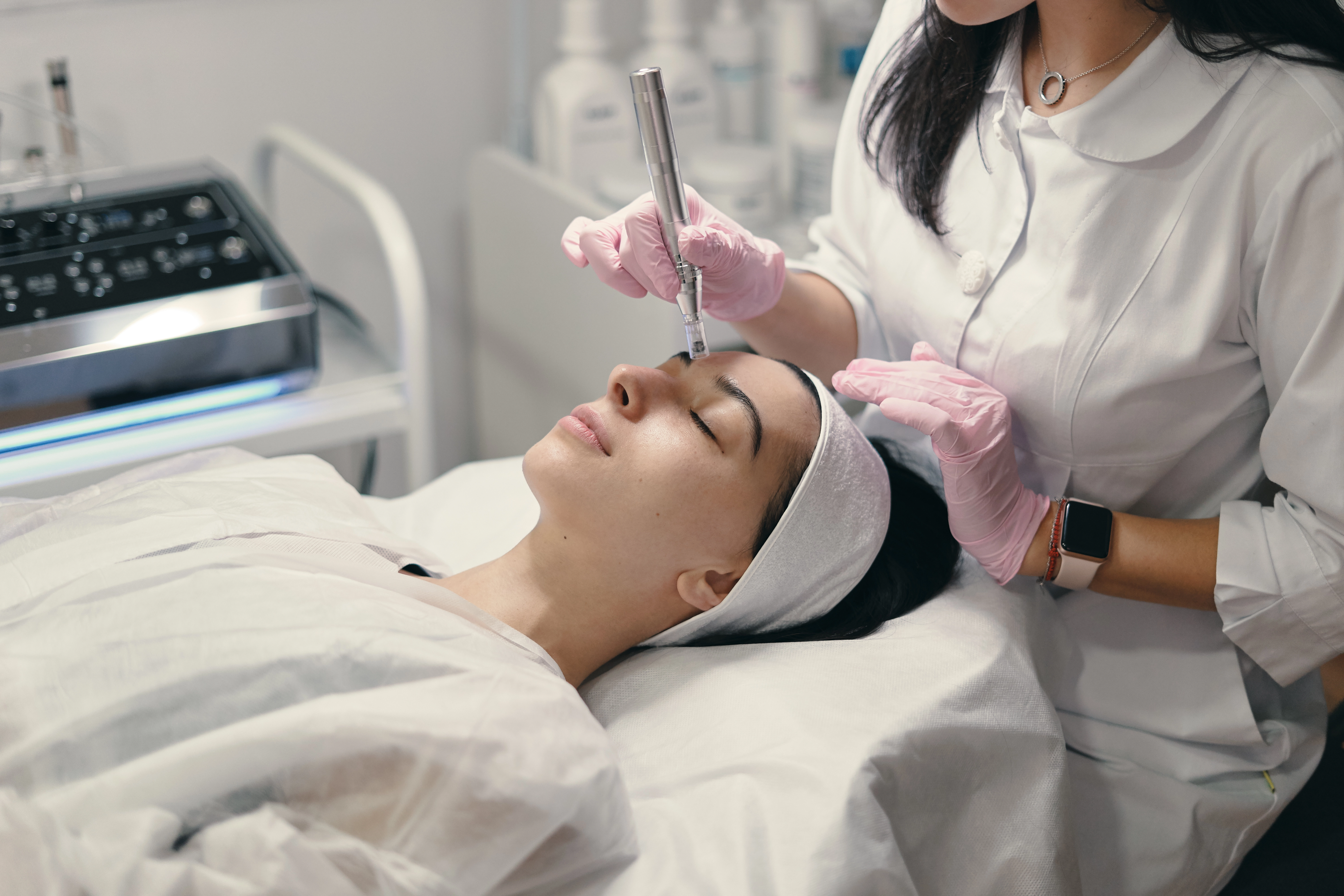 10 Reasons Why You Should Try Hydrafacial Treatment In Baner 